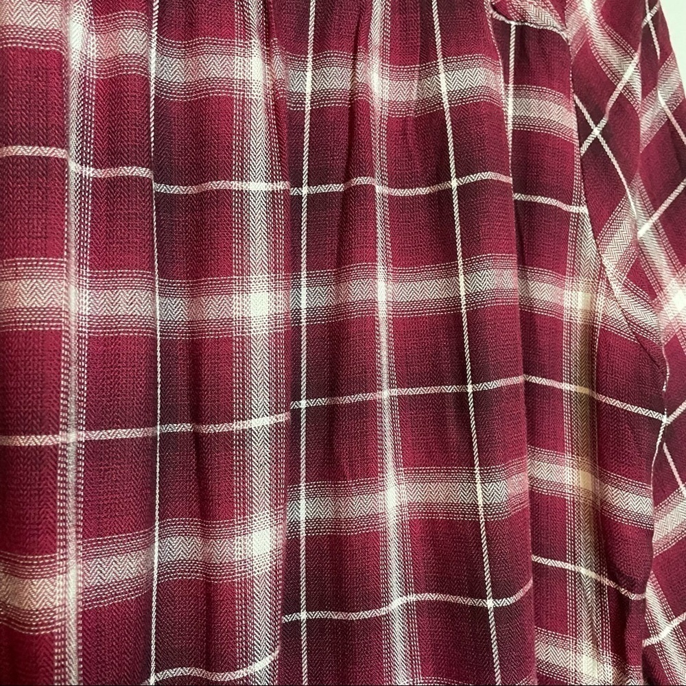 En Crème Plaid Burgundy Lace Front High Low Top Sz.S - Picture 3 of 10